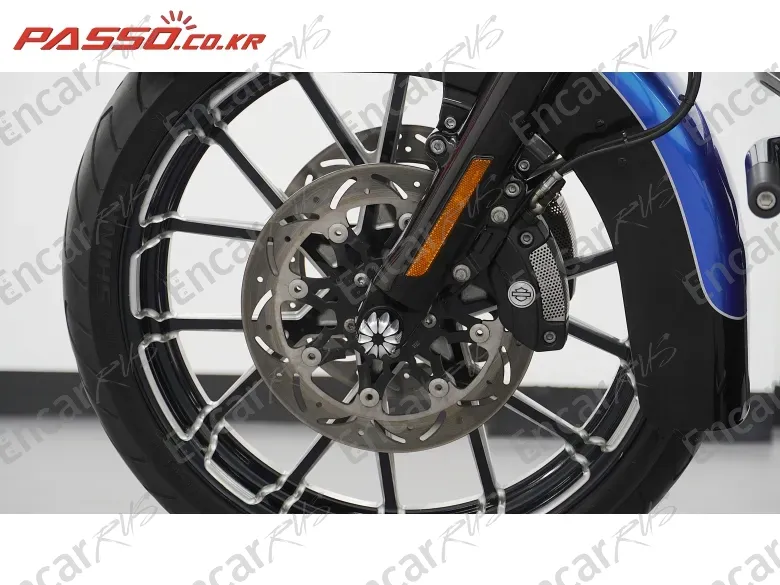 HARLEY-DAVIDSON ROAD GLIDE SPECIAL - фото 5
