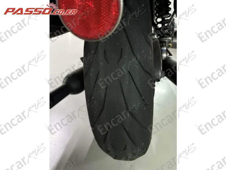 TRIUMPH BONNEVILLE T120 BLACK - фото 5