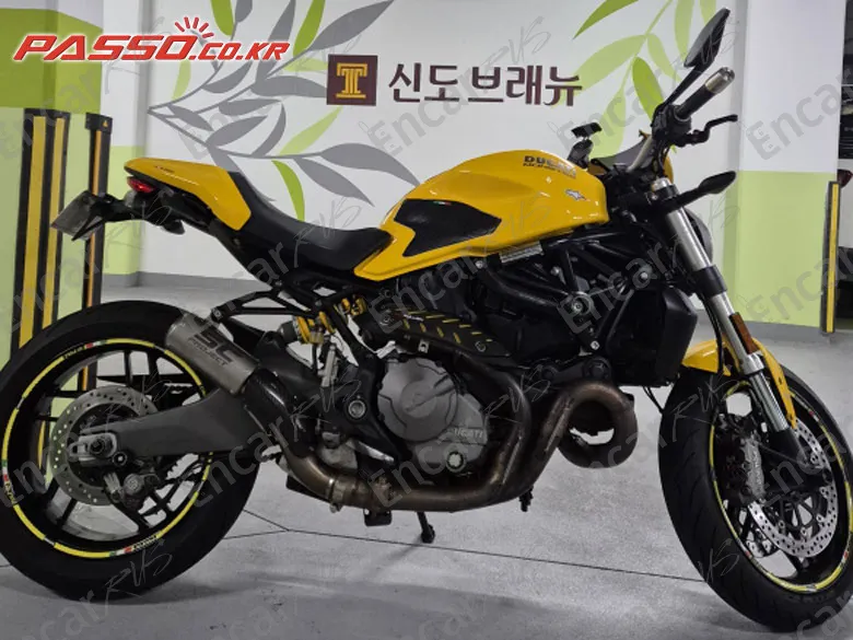 Ducati Monster 821 - фото 0