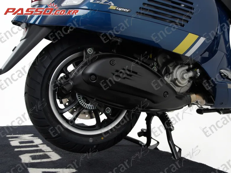Vespa Gts 300 Super Tech - фото 6