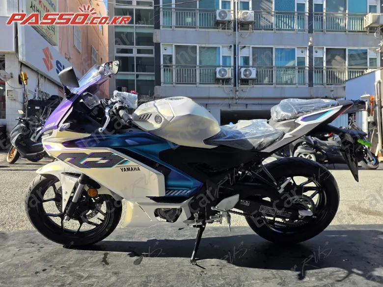 YAMAHA YZF R3 - фото 1
