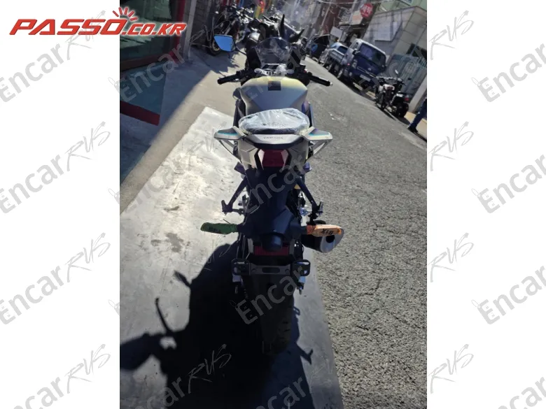 YAMAHA YZF R3 - фото 2