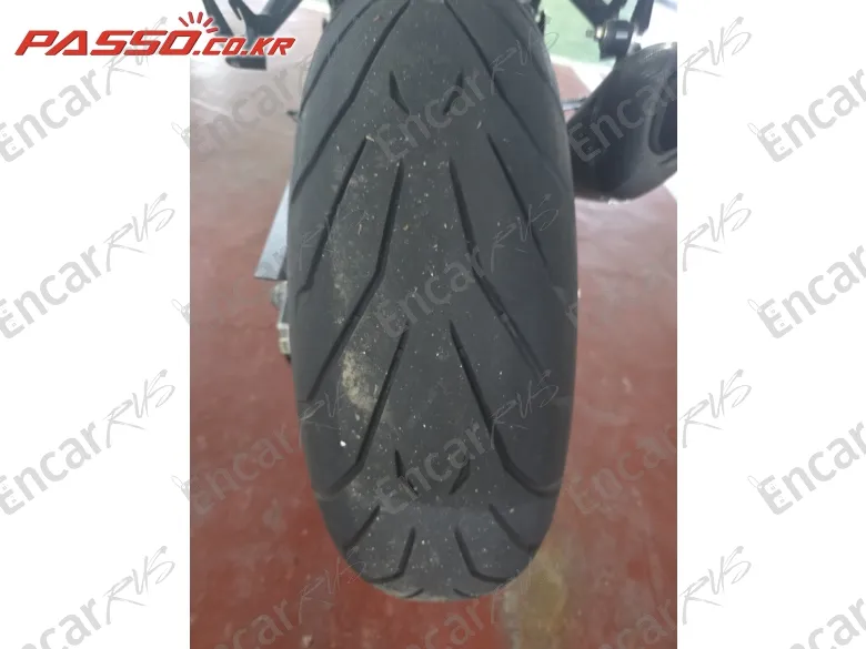Suzuki Gsx S 750 - фото 2