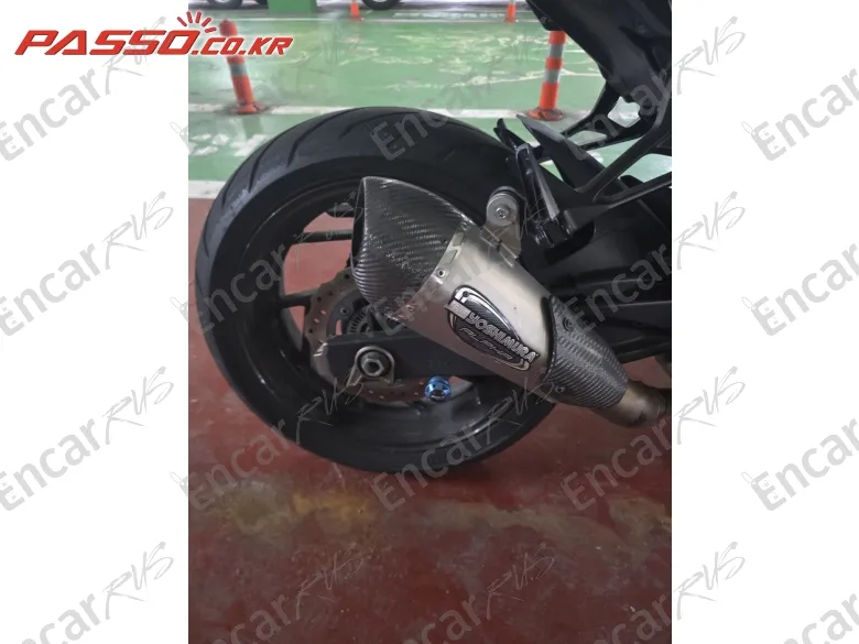 Suzuki Gsx S 750 - фото 4