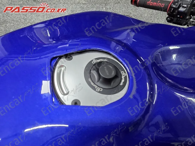 Yamaha Yzf R1 - фото 2
