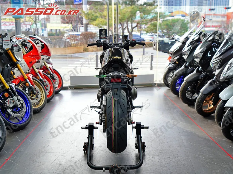 Yamaha Xsr 900 - фото 2
