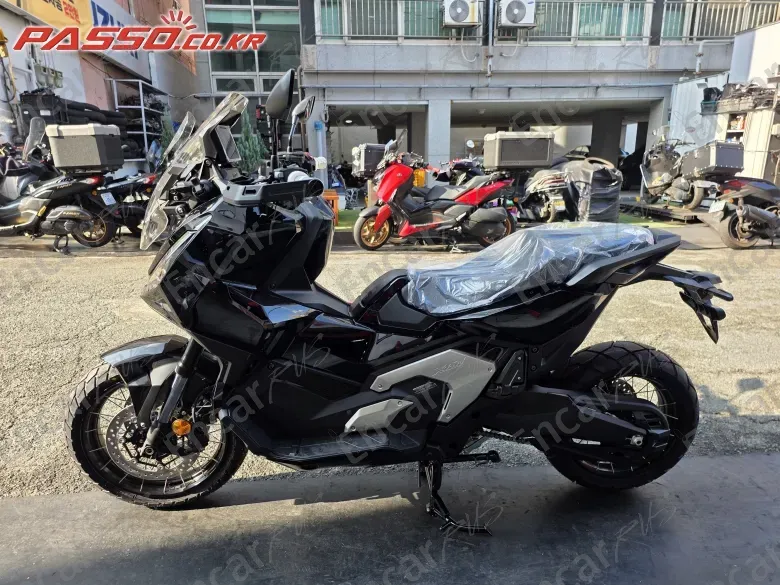 HONDA X ADV - фото 1