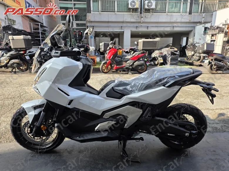 HONDA X ADV - фото 1