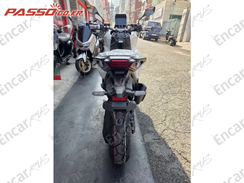 HONDA X ADV - фото 2