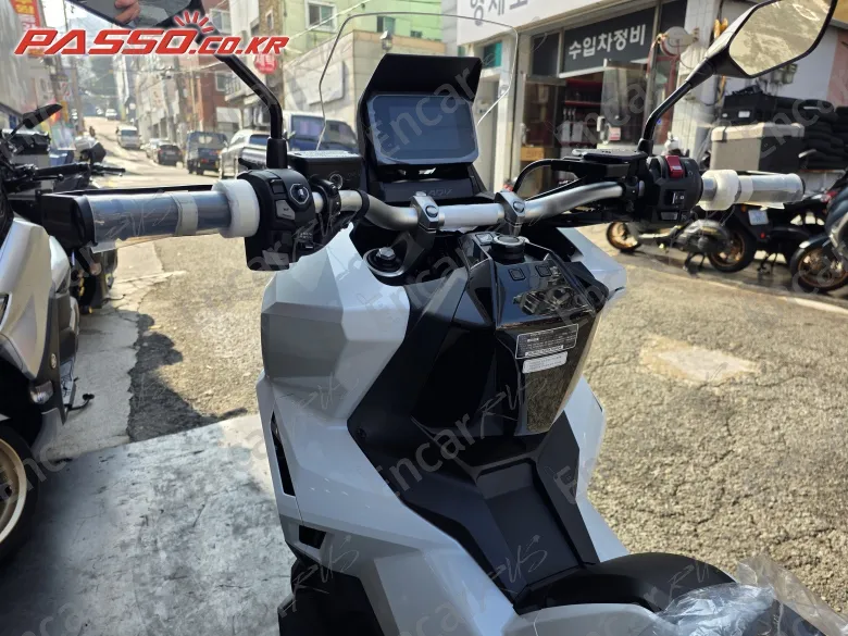 HONDA X ADV - фото 3
