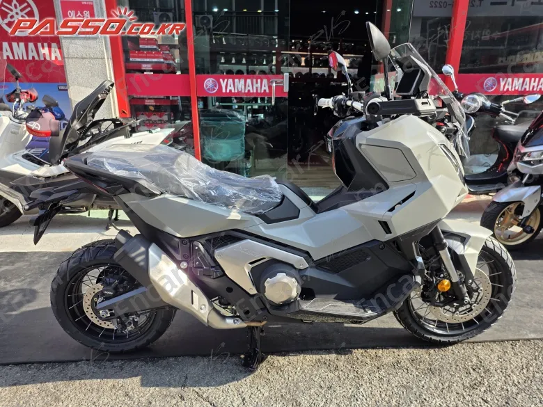 HONDA X ADV - фото 0