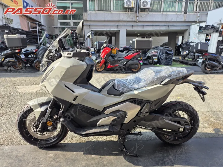 HONDA X ADV - фото 1