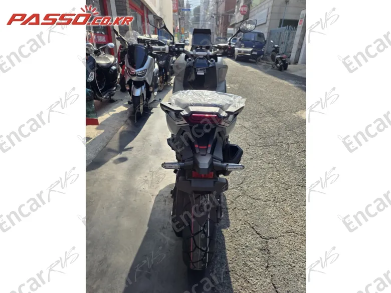 HONDA X ADV - фото 2