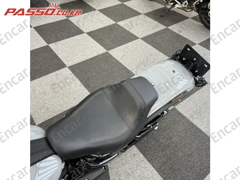 Harley-Davidson Softail Low Rider S - фото 6