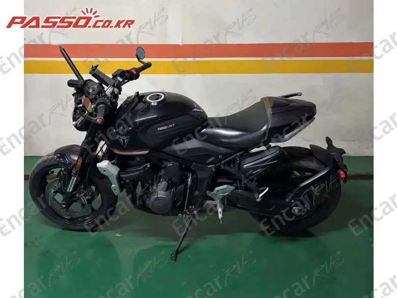 Triumph Trident 660 - фото 1