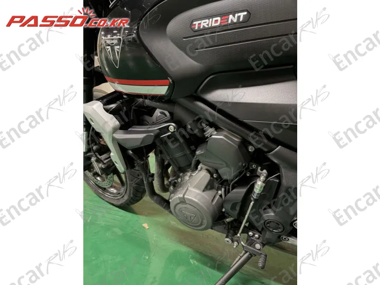 Triumph Trident 660 - фото 3
