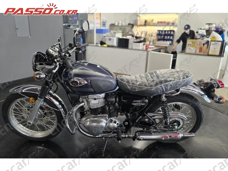 KAWASAKI W 800 - фото 1