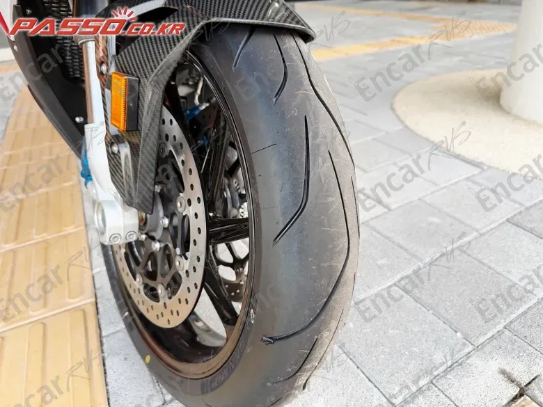 Bmw M 1000 Rr - фото 5