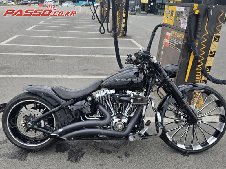 HARLEY-DAVIDSON BREAKOUT - фото 0