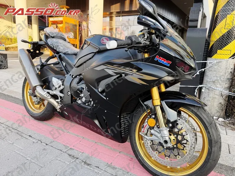 Honda Cbr 1000 Rr-R Fireblade Sp - фото 0