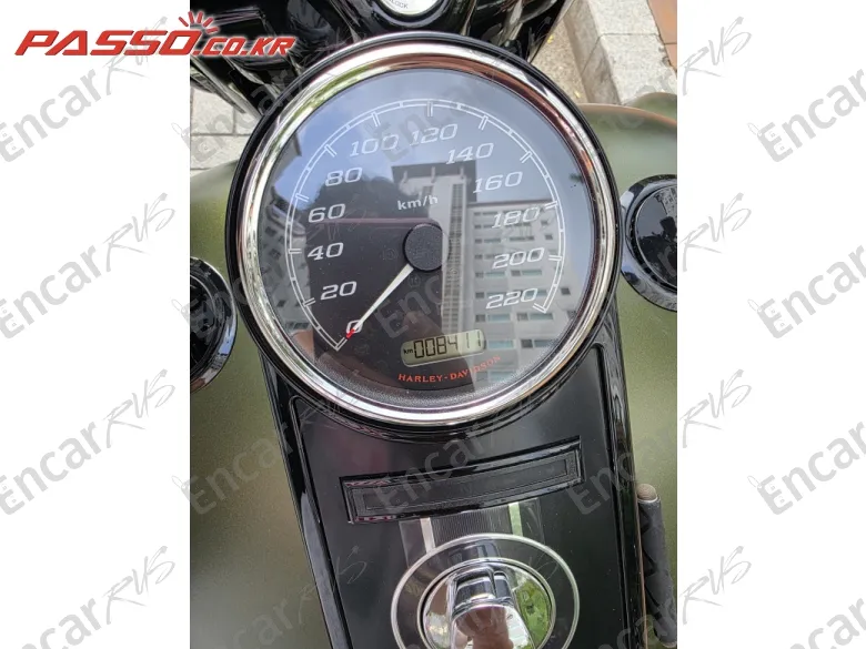 HARLEY-DAVIDSON ROAD KING SPECIAL - фото 3