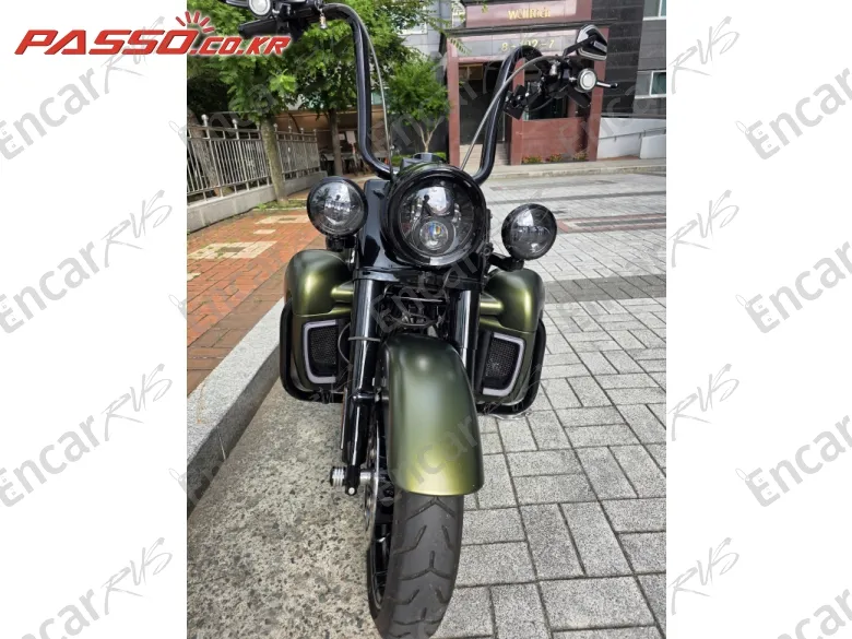 HARLEY-DAVIDSON ROAD KING SPECIAL - фото 4