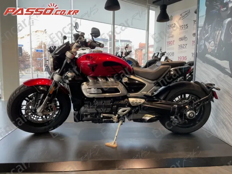 Triumph Rocket Ⅲ R - фото 1
