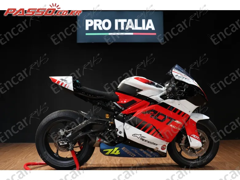 Triumph Street Triple Rs - фото 0