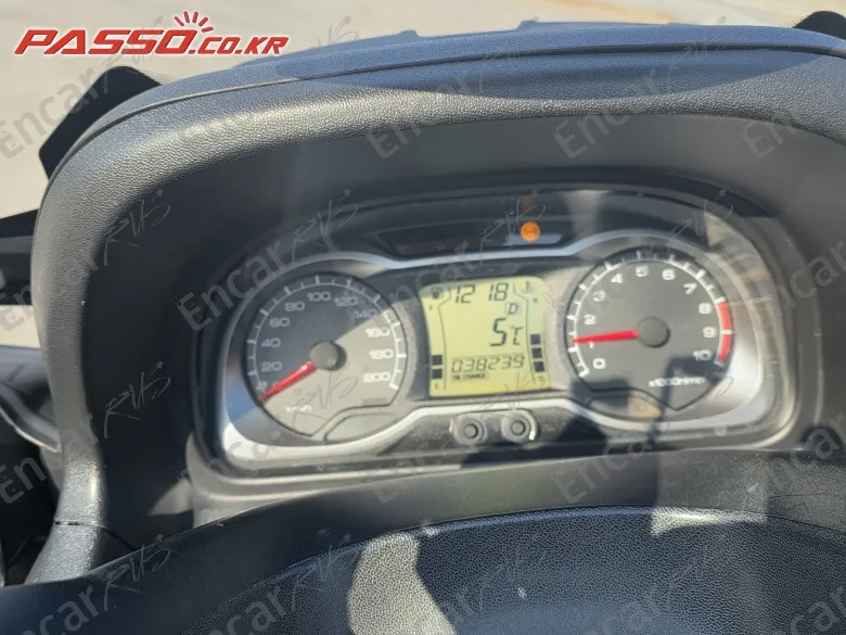 Suzuki Burgman 650 Executive - фото 6