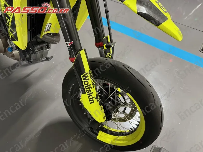 Husqvarna 701 Supermoto - фото 5