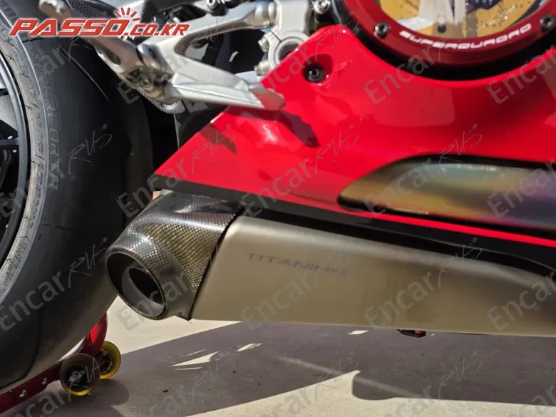 DUCATI 1199 PANIGALE R - фото 6