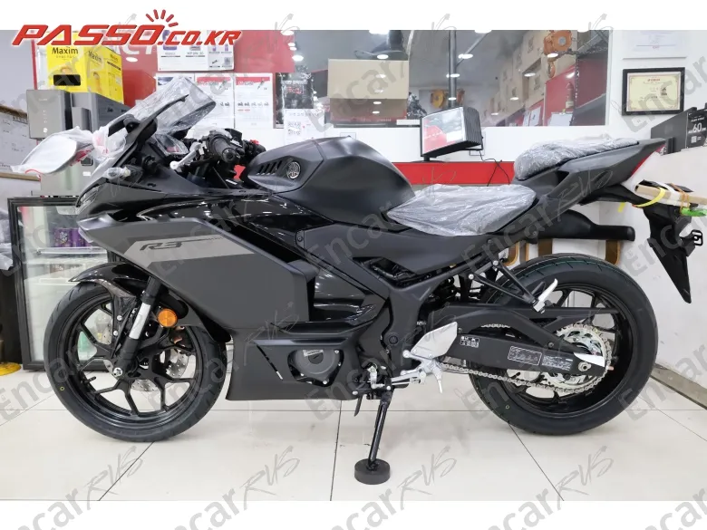 YAMAHA YZF R3 - фото 1