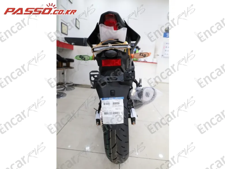 YAMAHA YZF R3 - фото 2