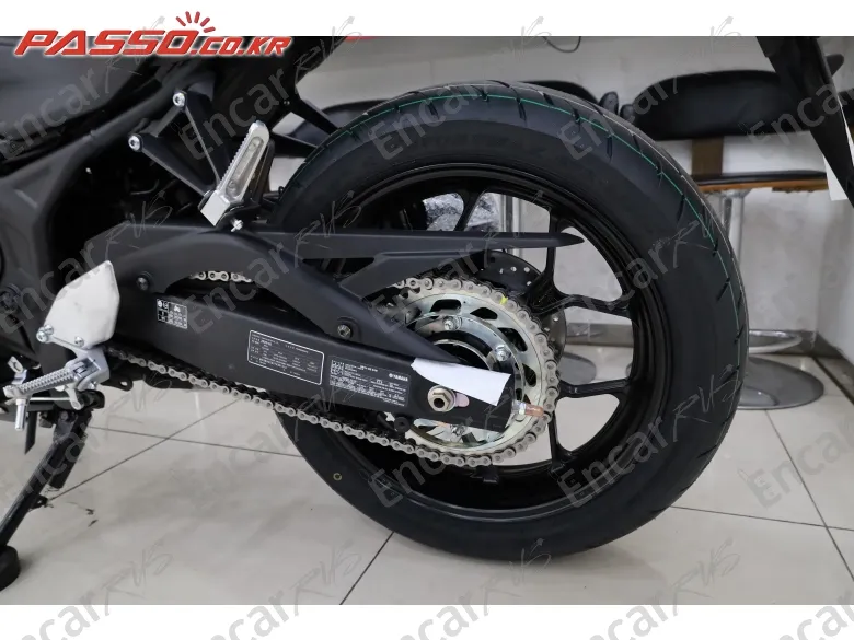 YAMAHA YZF R3 - фото 4