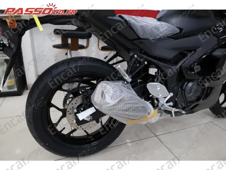 YAMAHA YZF R3 - фото 6