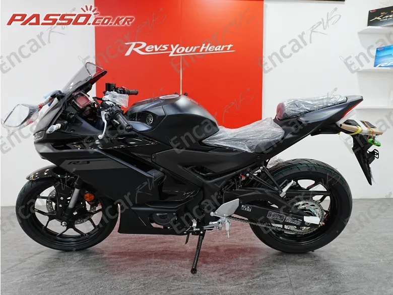 YAMAHA YZF R3 - фото 1