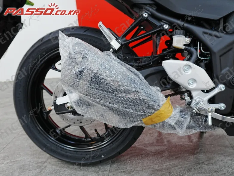 YAMAHA YZF R3 - фото 6