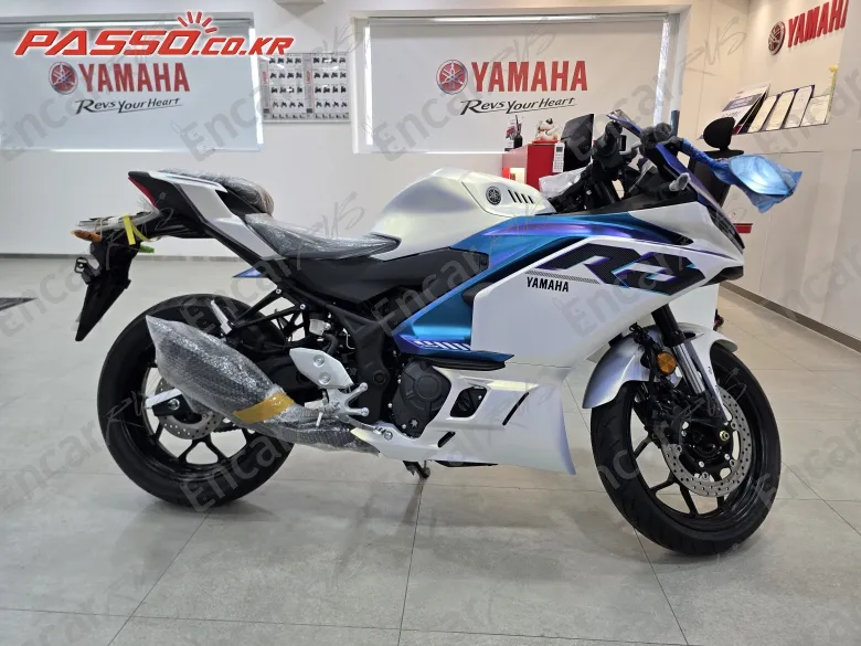 YAMAHA YZF R3 - фото 0
