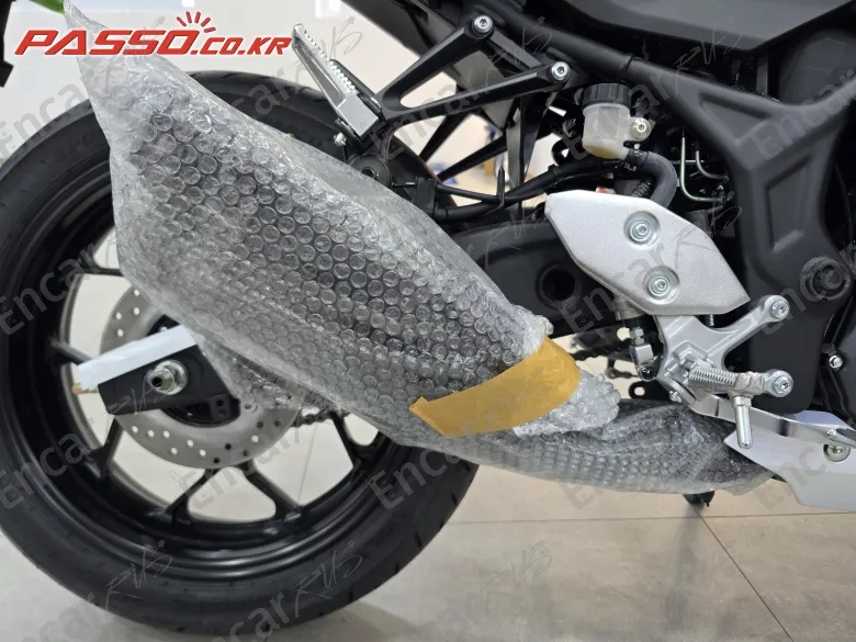 YAMAHA YZF R3 - фото 6