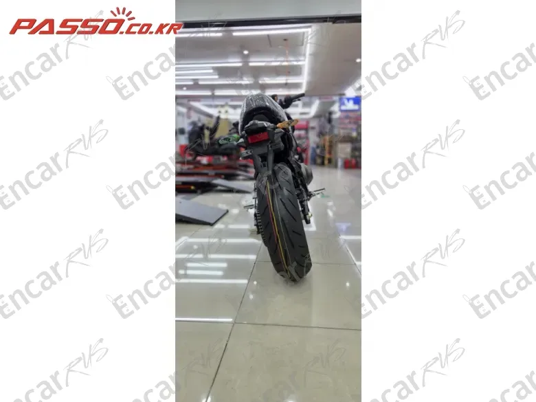 Yamaha Xsr 900 - фото 2