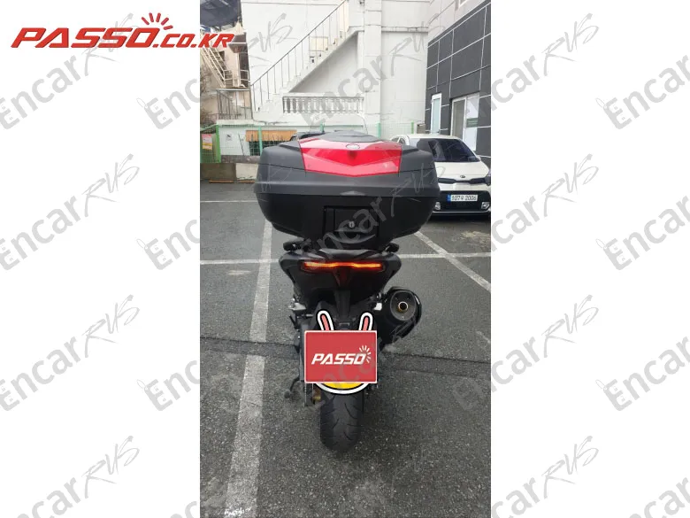 YAMAHA T MAX 560 - фото 2