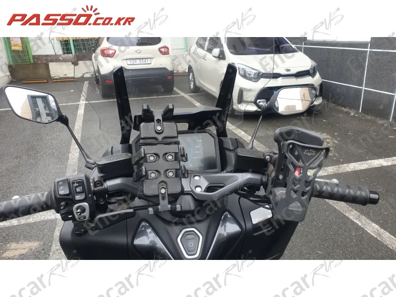 YAMAHA T MAX 560 - фото 3