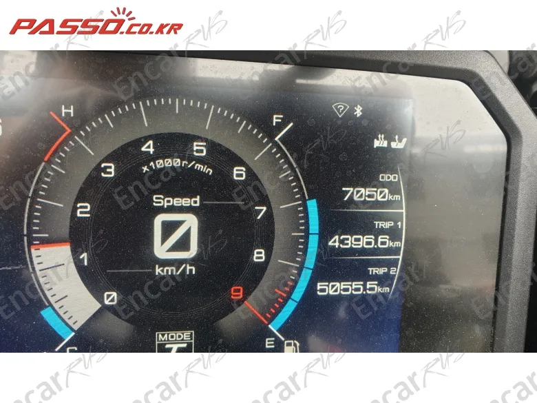 YAMAHA T MAX 560 - фото 4
