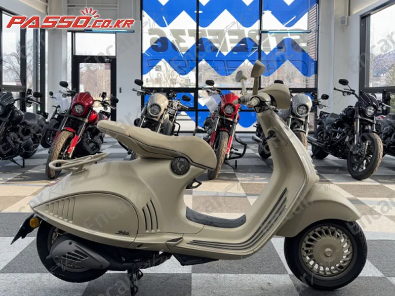 Vespa 946 Dragon - фото 0