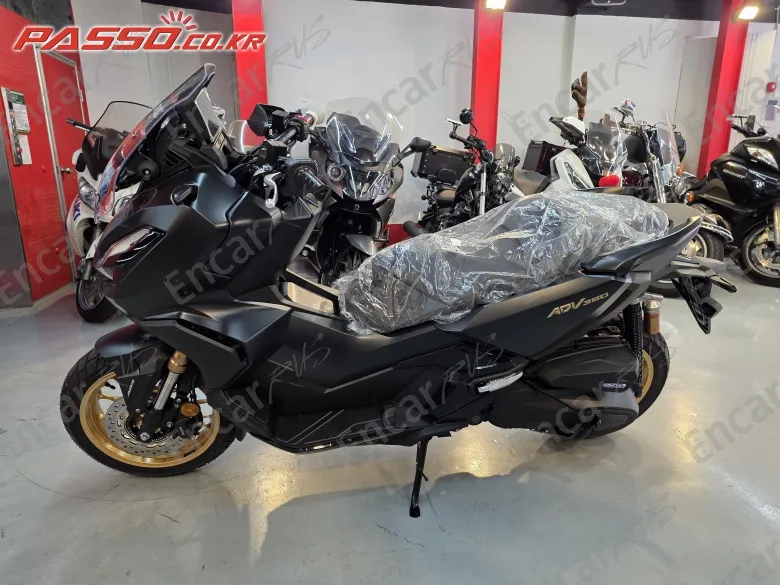Honda Adv 350 - фото 1