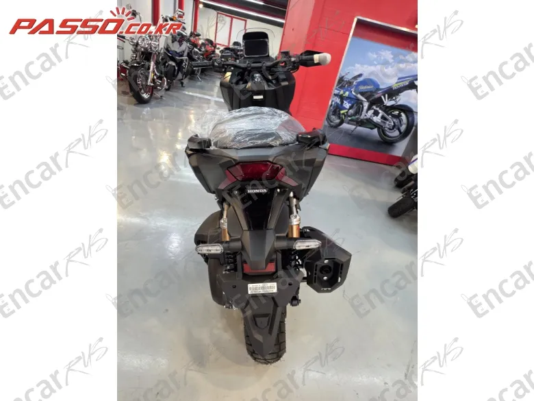 Honda Adv 350 - фото 2