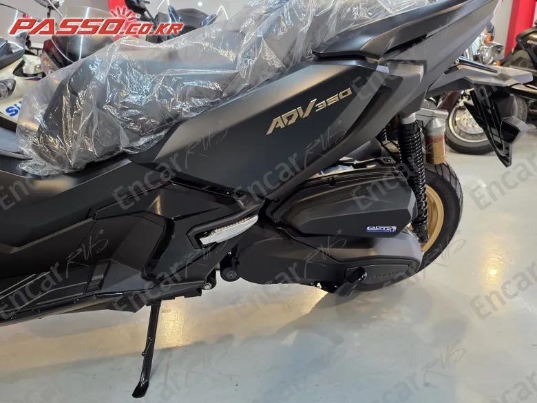 Honda Adv 350 - фото 4