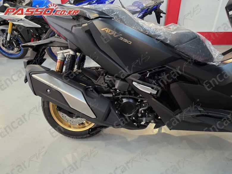 Honda Adv 350 - фото 6