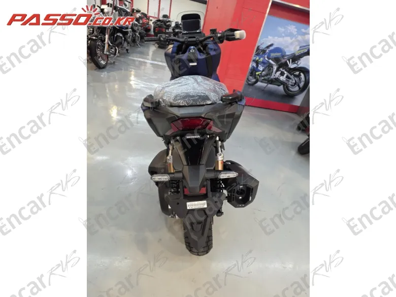 Honda Adv 350 - фото 2