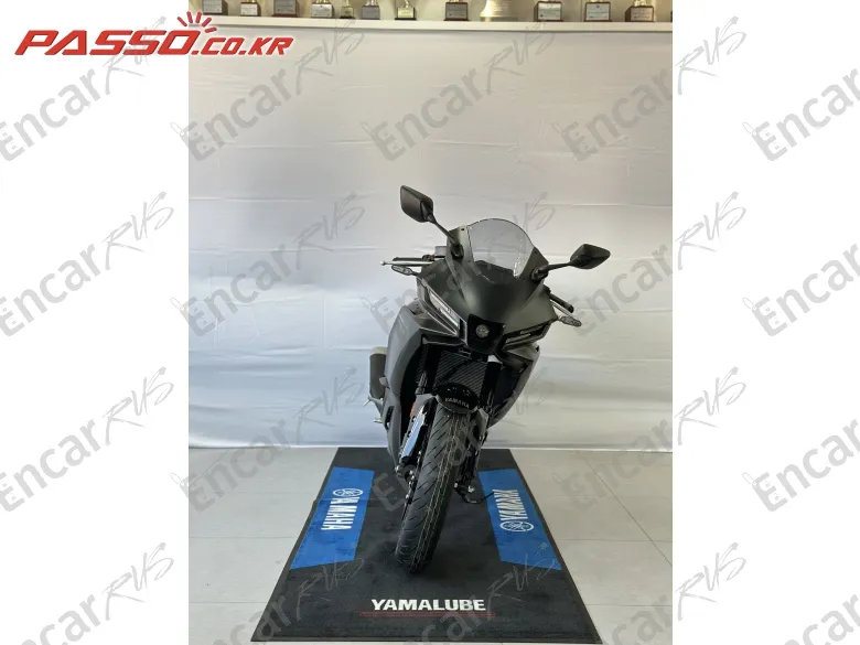 YAMAHA YZF R3 - фото 3
